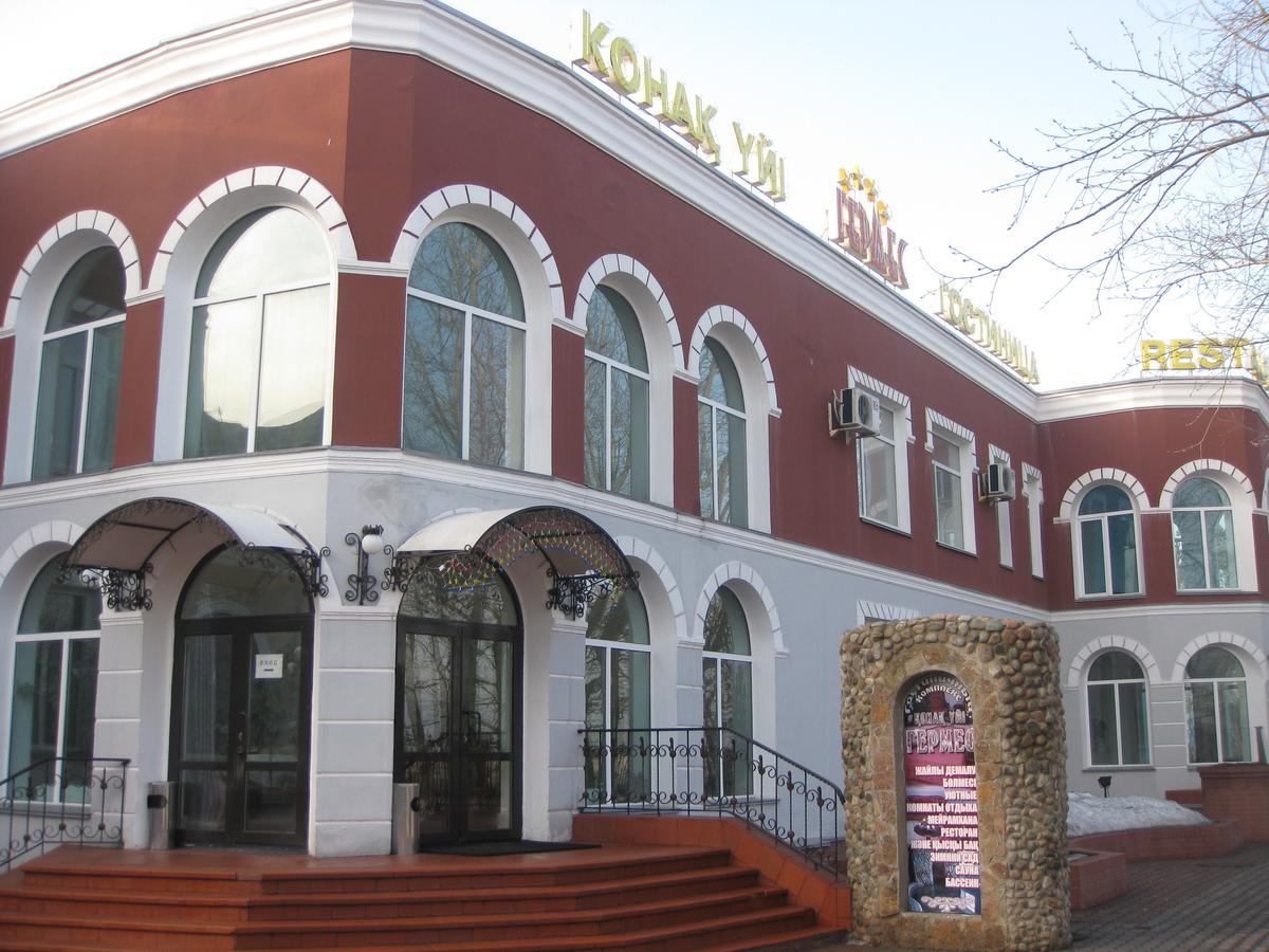 Gostinichny Komplex Germes 卡拉甘达 外观 照片